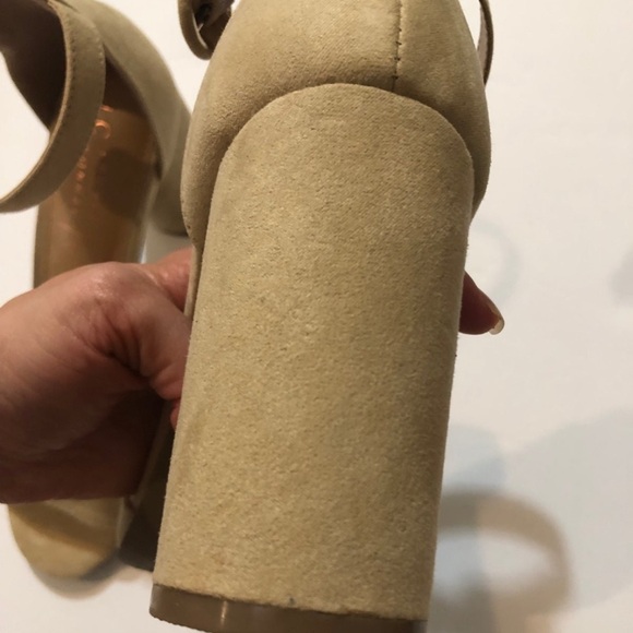 Elegant Tan Block Heel Sandals